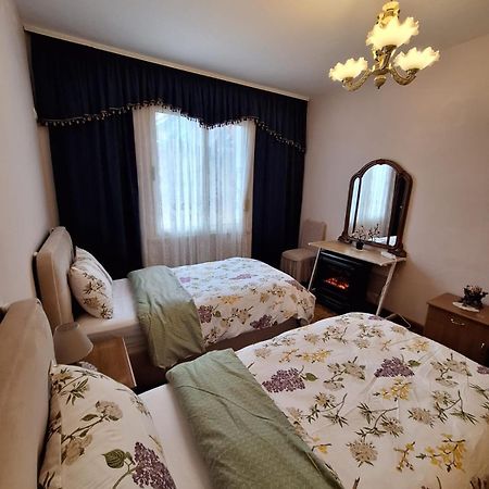 Ferienwohnung Cozyflat In The Middle Of Tirana Exterior foto